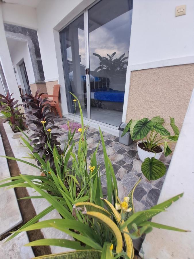 Robiu Bed & Breakfast Banyuwangi  Luaran gambar