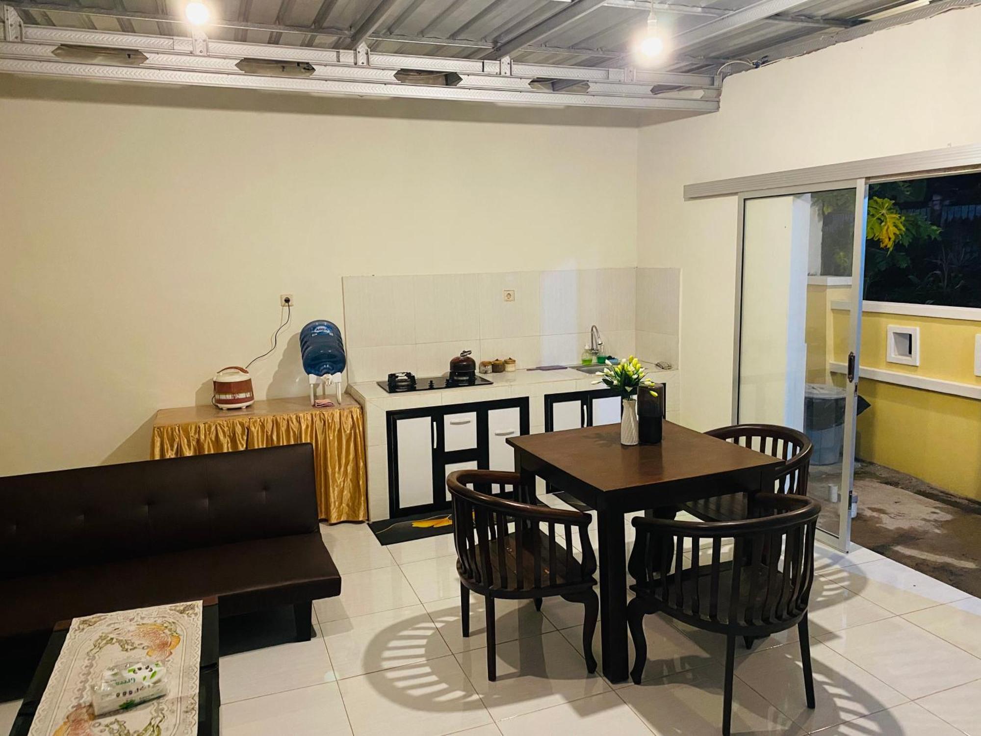 Robiu Bed & Breakfast Banyuwangi  Luaran gambar