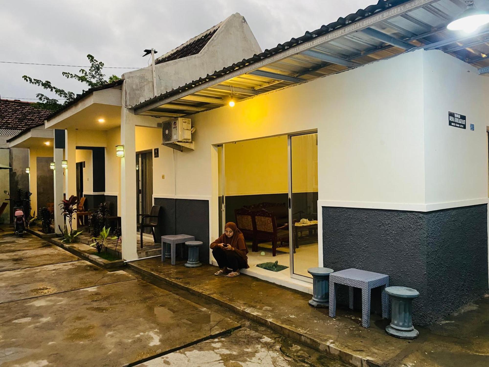 Robiu Bed & Breakfast Banyuwangi  Luaran gambar