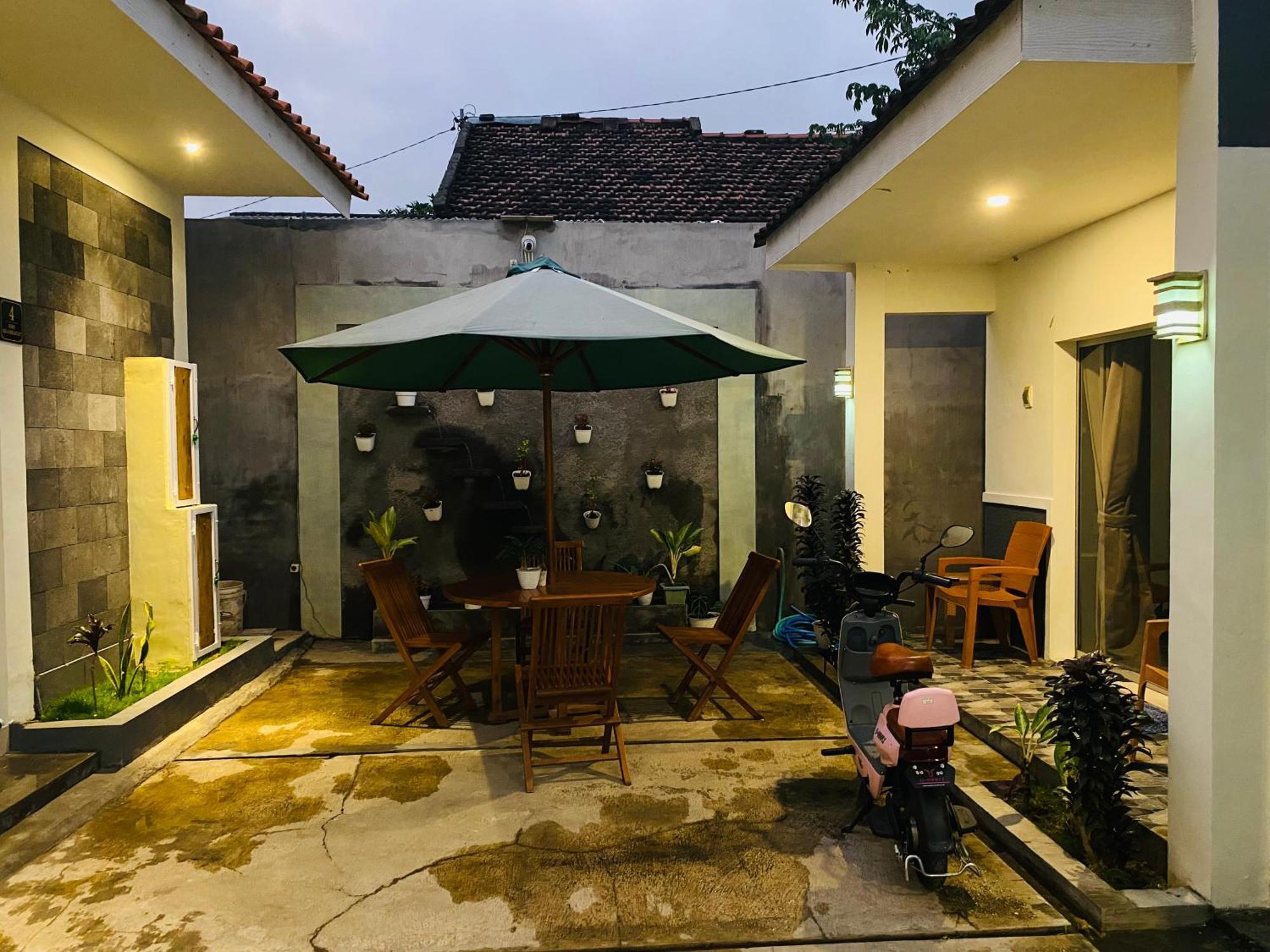 Robiu Bed & Breakfast Banyuwangi  Luaran gambar