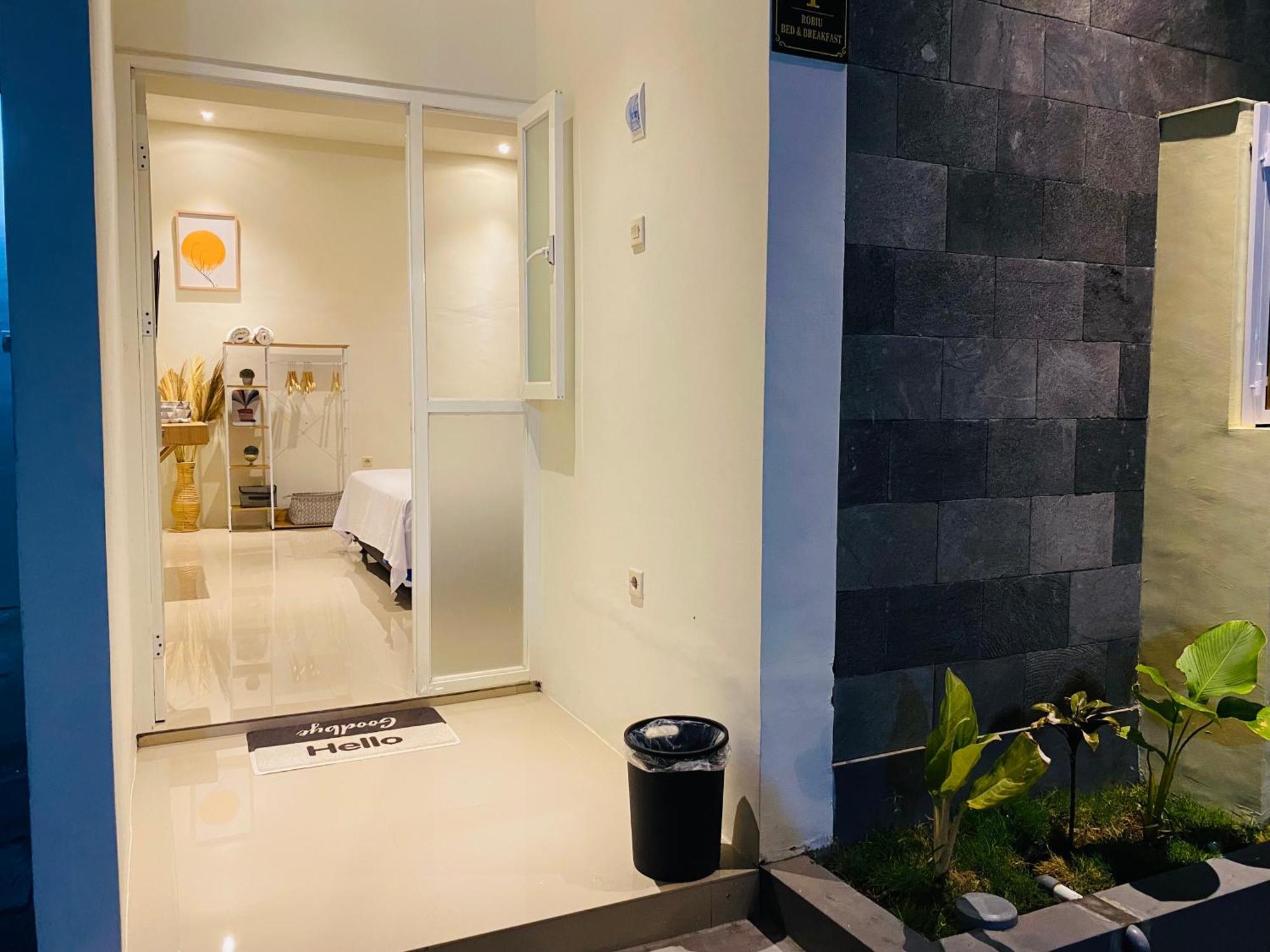 Robiu Bed & Breakfast Banyuwangi  Luaran gambar